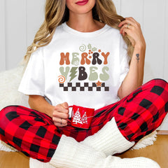 Comfort Colors® Merry Vibes Christmas Shirt, Retro Holiday Tee, Cute Christmas Shirt Women, Vintage Holiday Party Outfit, Festive Gift - Image 2