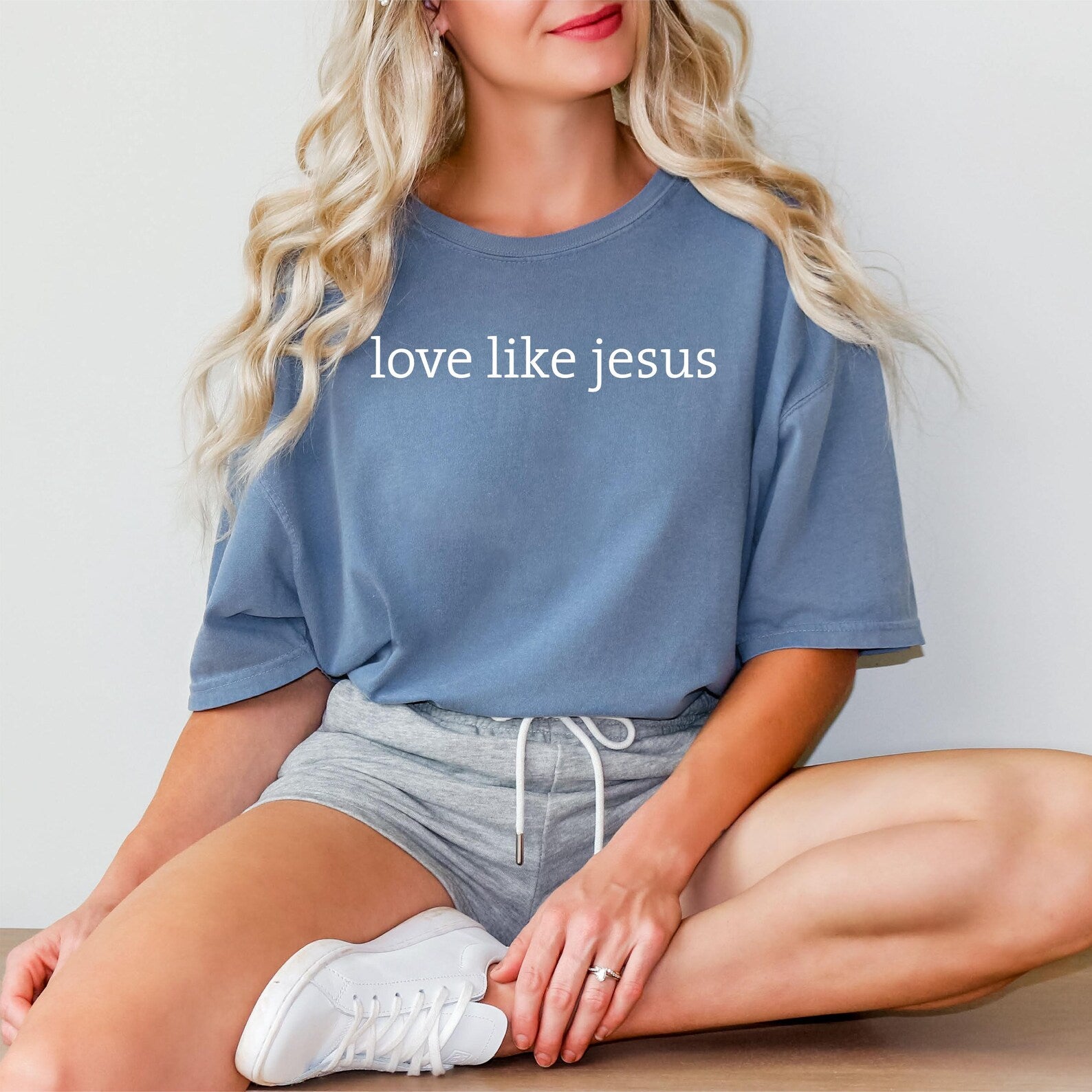 Comfort Colors® Love Like Jesus Shirt, Christian Christmas Shirt Women, Faith Shirt, Bible Verse Tee, Religious Christmas Shirt Gift - Image 2