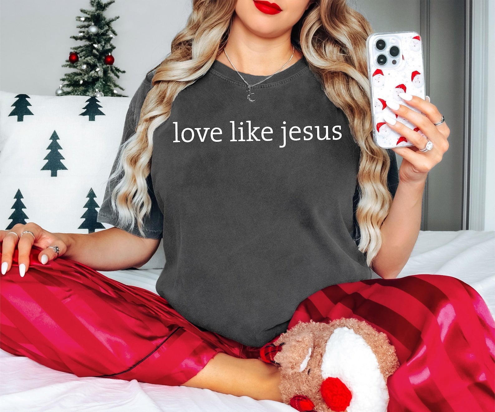 Comfort Colors® Love Like Jesus Shirt, Christian Christmas Shirt Women, Faith Shirt, Bible Verse Tee, Religious Christmas Shirt Gift - Image 6